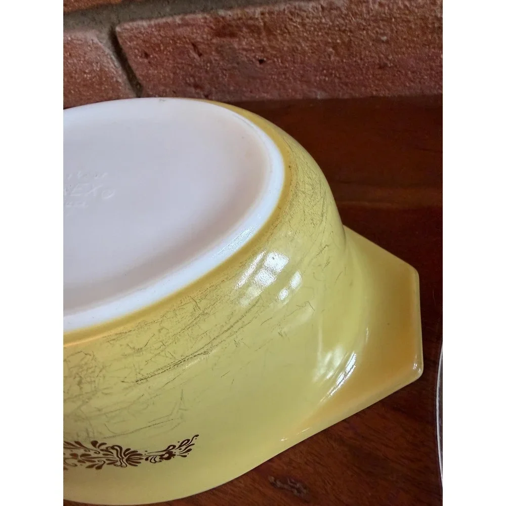 Vintage Pyrex Golden Garland 043 1.5 Qt Oval Casserole with Glass Lid